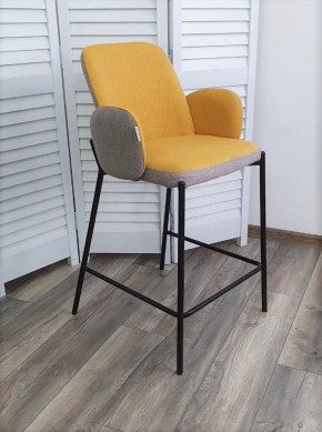 Полубарный стул NYX (H=65cm) VF106 желтый / VF120 серый М-City в Шадринске - shadrinsk.ok-mebel.com | фото 1